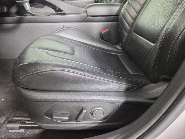 Used 2024 Hyundai Elantra Limited FWD image 31