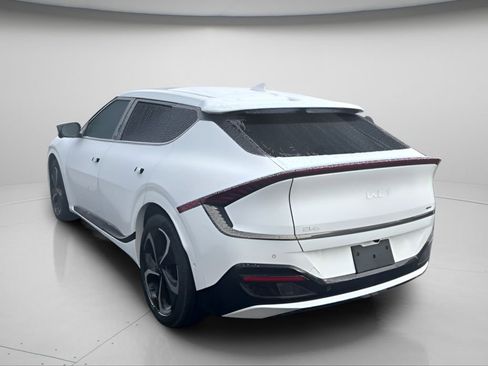 Used 2024 Kia EV6 GT-Line image 11