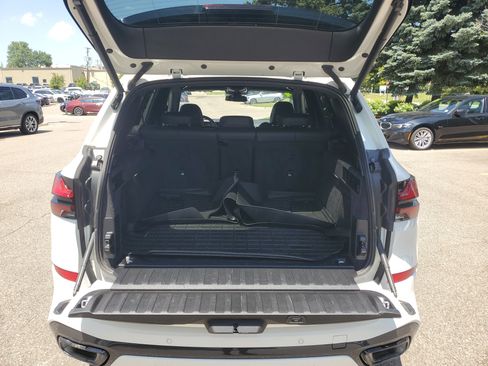 Certified 2024 BMW X5 xDrive40i w/ M Sport Package AWD/4WD image 30