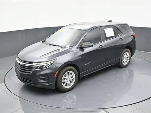 Used 2022 Chevrolet Equinox LS w/ Driver Confidence II Package FWD image 64