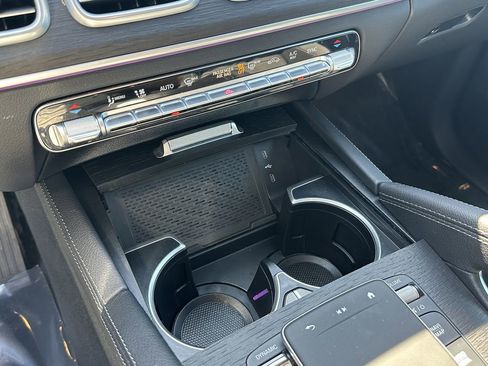 Certified 2025 Mercedes-Benz GLS 450 4MATIC image 32