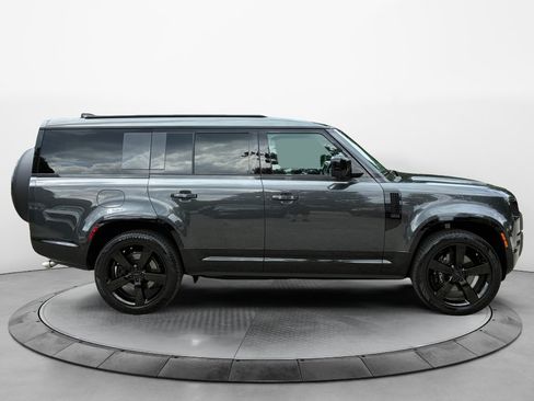 Used 2026 Land Rover Defender 130 V8 AWD/4WD image 8