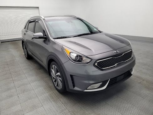 Used 2017 Kia Niro Touring w/ Advanced Technology Package image 13