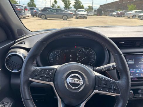 Used 2024 Nissan Kicks SR FWD image 31