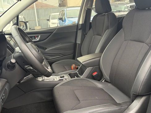 Used 2024 Subaru Forester Premium AWD/4WD image 2