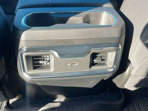 New 2026 GMC Sierra 1500 Elevation image 16