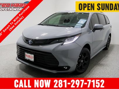 Used 2025 Toyota Sienna XLE Woodland Edition