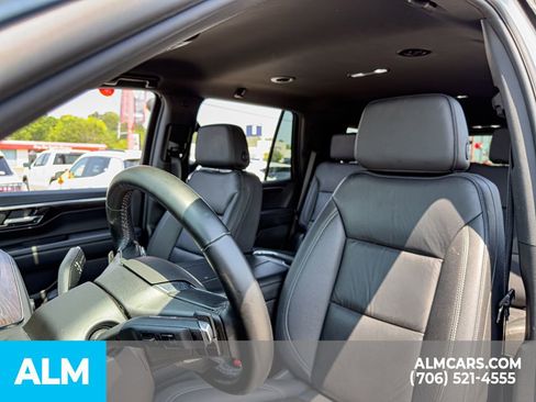 Used 2025 Chevrolet Tahoe LT AWD/4WD image 8