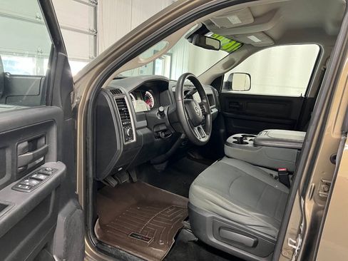 Used 2014 RAM 2500 Tradesman w/ Chrome Appearance Group AWD/4WD image 7