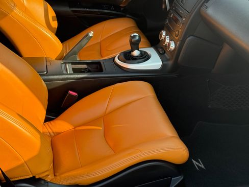 Used 2006 Nissan 350Z Track w/ (N93) Cargo Convenience Pkg image 23