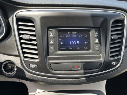 Used 2016 Chrysler 200 Limited FWD image 13