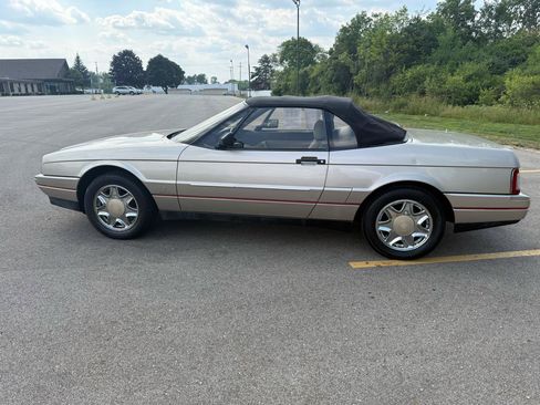 Used 1992 Cadillac Allante FWD image 8