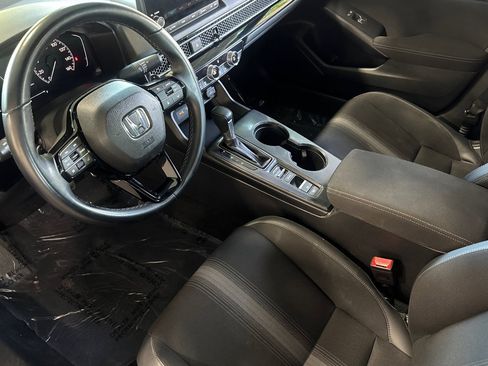 Used 2023 Honda Civic Sport image 4