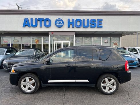 Used 2009 Jeep Compass Limited w/ Sun/Sound Group FWD image 8