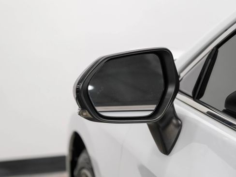 Used 2019 Toyota Avalon XSE image 39