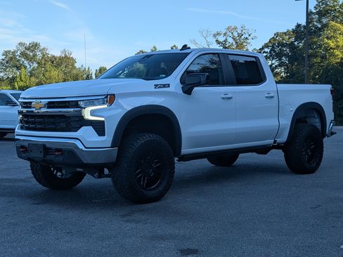 Used 2024 Chevrolet Silverado 1500 LT RWD image 5