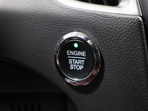 Used 2024 Ford Edge Titanium image 28