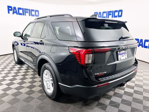 Used 2025 Ford Explorer Active image 7