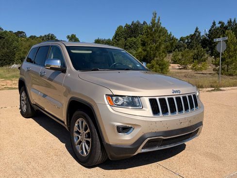 Used 2015 Jeep Grand Cherokee Limited RWD image 3