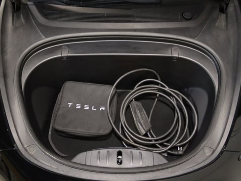 Used 2018 Tesla Model 3 Long Range image 17