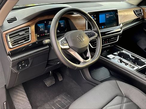 Used 2026 Volkswagen Atlas SE AWD/4WD image 21