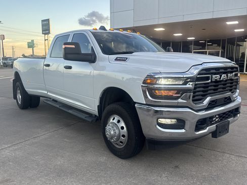 Used 2025 RAM 3500 Tradesman AWD/4WD image 7