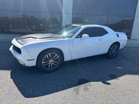 Used 2019 Dodge Challenger SXT AWD/4WD image 1
