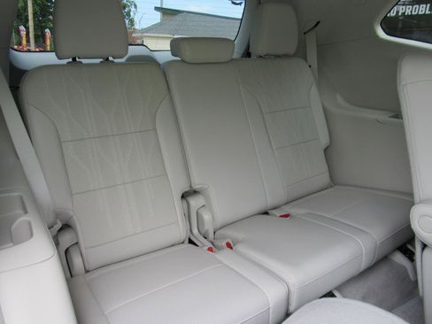 Used 2026 Buick Enclave Avenir w/ Super Cruise Package AWD/4WD image 40