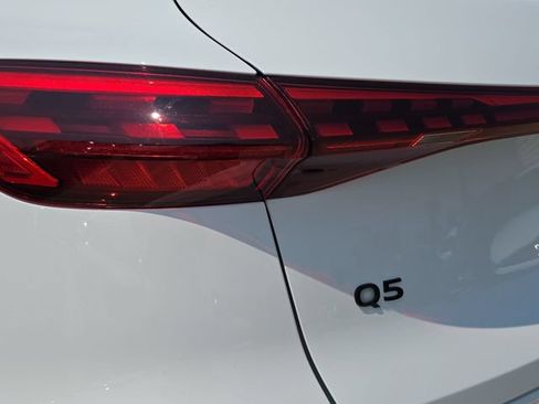 Certified 2025 Audi Q5 Premium w/ Convenience Package AWD/4WD image 35
