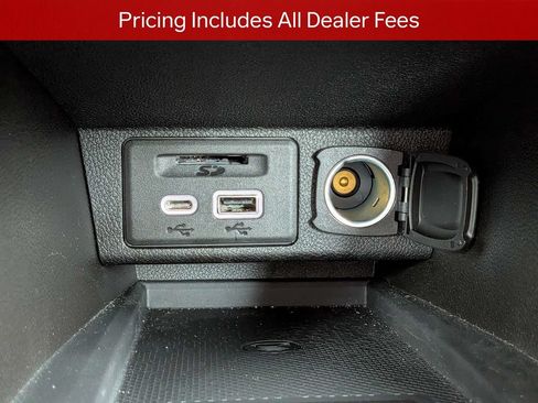 Used 2023 Chevrolet Bolt EUV LT FWD image 23