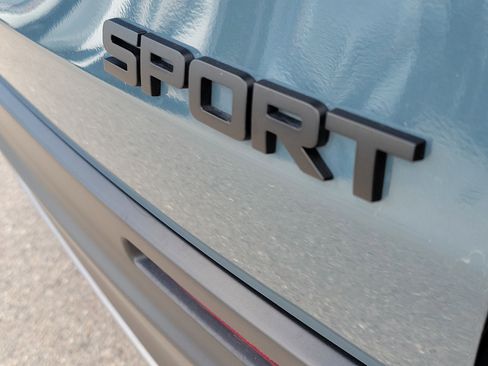 Used 2024 Honda HR-V Sport image 12