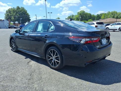 Used 2024 Toyota Camry SE FWD image 6