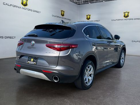 Used 2019 Alfa Romeo Stelvio RWD image 5