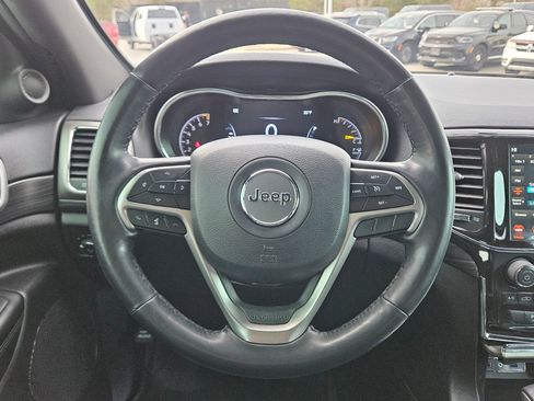 Used 2021 Jeep Grand Cherokee Laredo X image 15