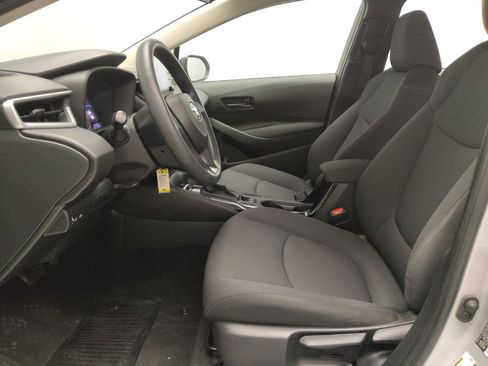 Used 2022 Toyota Corolla LE image 17