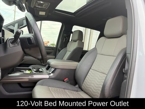 Used 2024 Chevrolet Silverado 2500 ZR2 w/ Technology Package AWD/4WD image 16