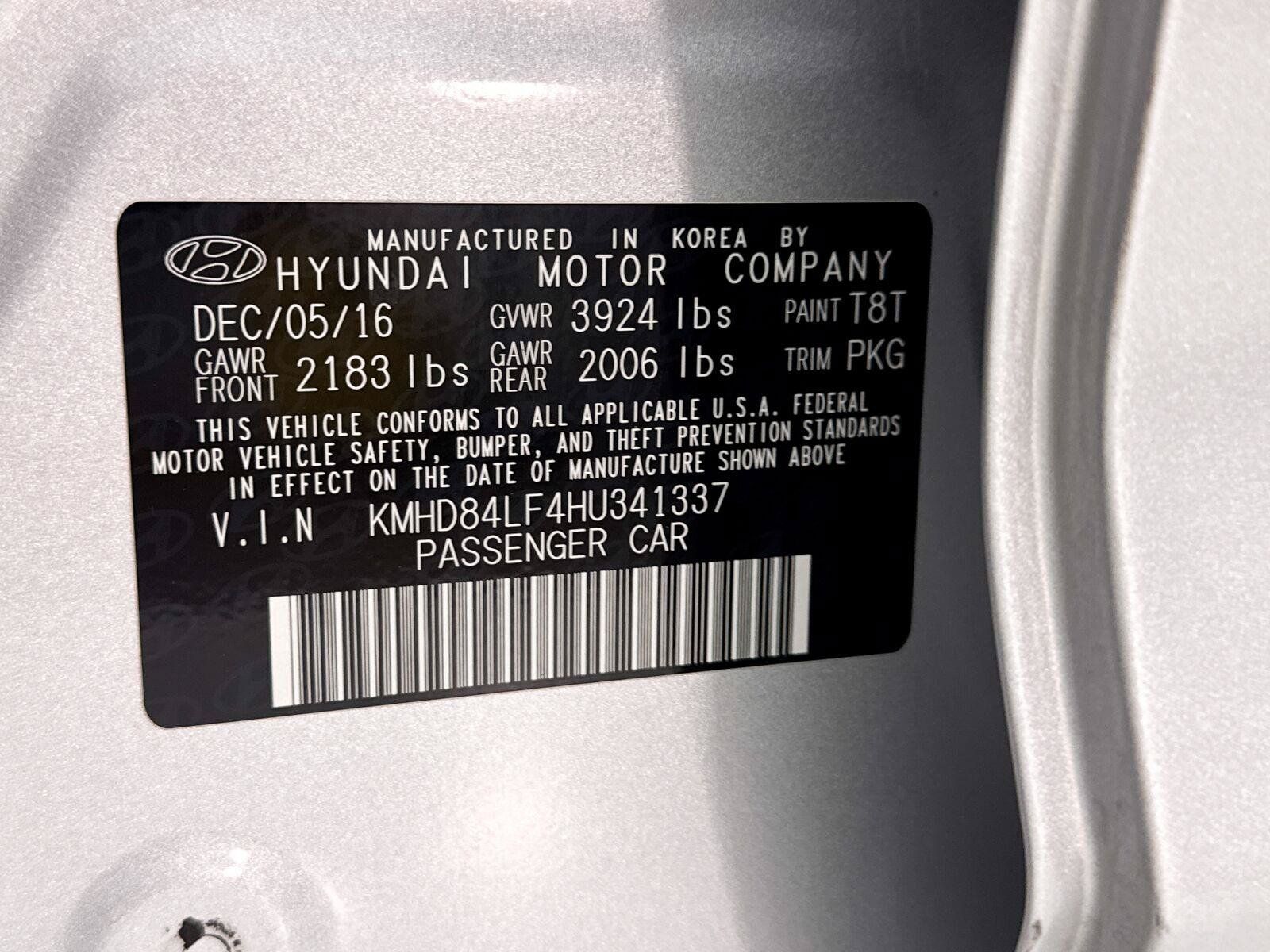 Used 2017 Hyundai Elantra Limited FWD image 38