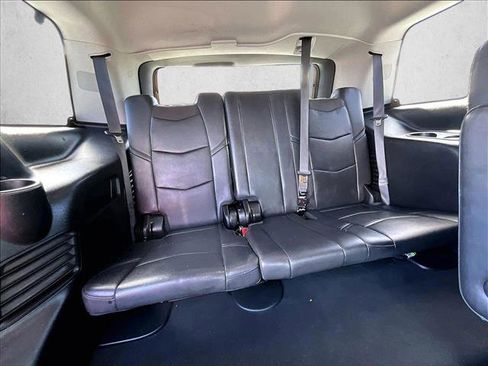 Used 2020 Cadillac Escalade Premium Luxury image 30