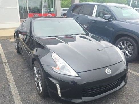 Used 2014 Nissan 370Z Coupe w/ Sport Package RWD image 1
