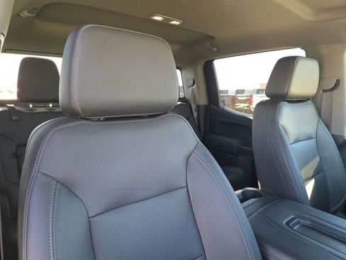 Used 2022 GMC Sierra 1500 SLT image 30