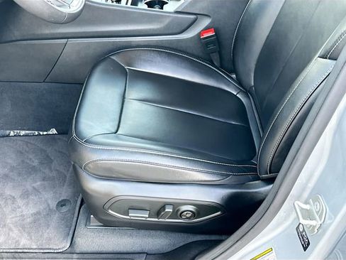 Used 2024 Jeep Grand Cherokee Limited w/ Black Appearance Package image 19