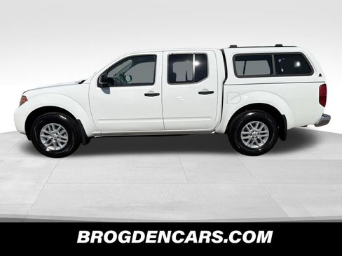 Used 2017 Nissan Frontier SV w/ SV Value Truck Package image 5