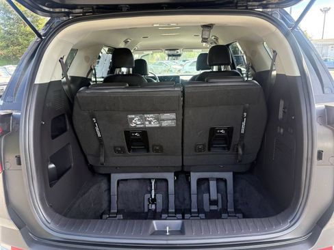 Used 2026 Kia Carnival FWD image 34