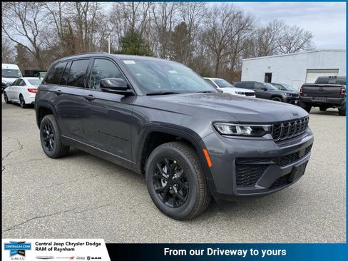 New 2026 Jeep Grand Cherokee Altitude image 1
