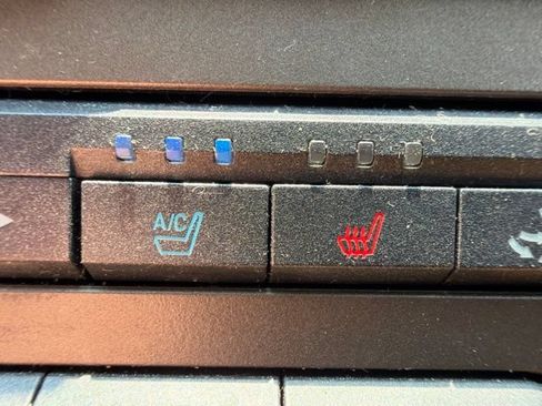Used 2011 Lincoln Navigator 4WD w/ 101A Rapid Spec Order Code image 35