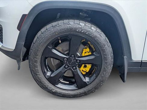 Used 2021 Jeep Grand Cherokee L Limited image 23