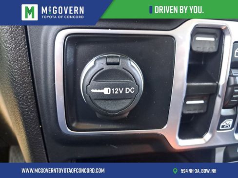 Used 2024 Jeep Wrangler Unlimited Sahara AWD/4WD image 31