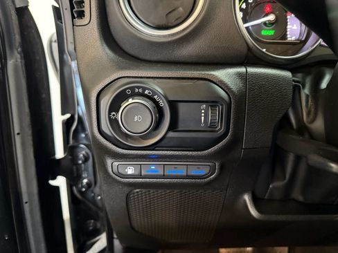 Used 2023 Jeep Wrangler Unlimited Sahara w/ Cold Weather Group image 24