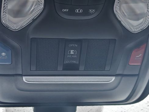 Used 2023 RAM 1500 Big Horn image 30