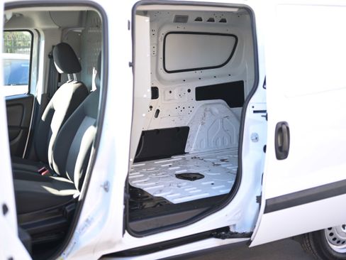 Used 2022 RAM ProMaster City WAGON VAN 4D image 9